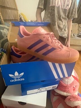 adidas Gazelle J Blue Shoe Box with Label